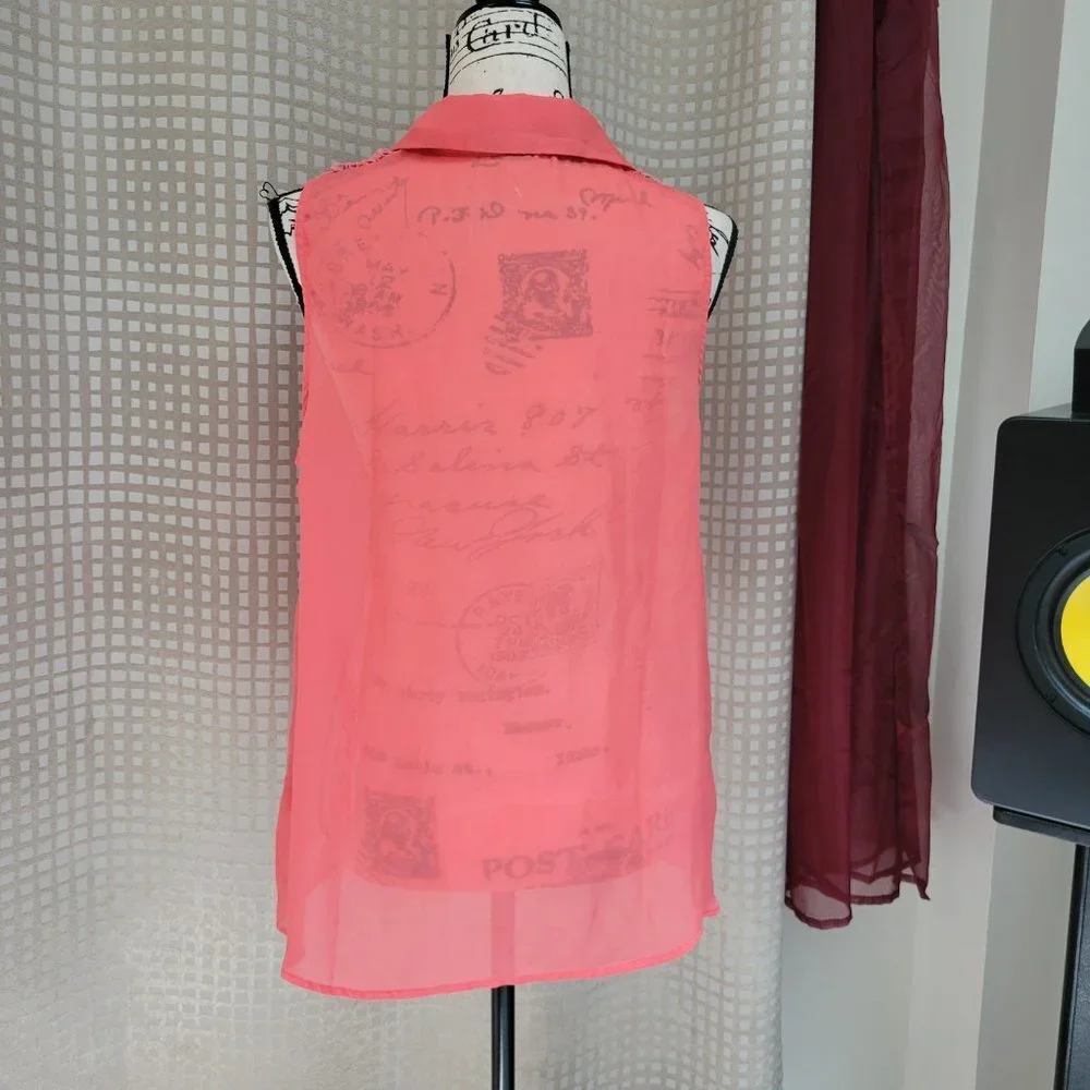 Almost Famous Sleeveless Button Down Blouse Top